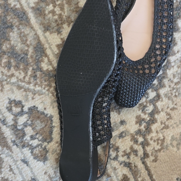 Stuart Weitzman Vintage Slingback - Picture 4 of 5